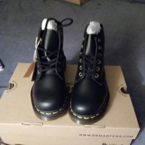 These are a size 5 plain black dr. Marten boots